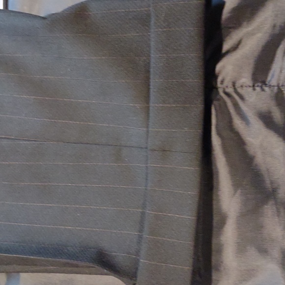 Premium Executive PIN STRIPE Suit by GERALD AUSTIN OF BOND STREET. 44L - Picture 8 of 16